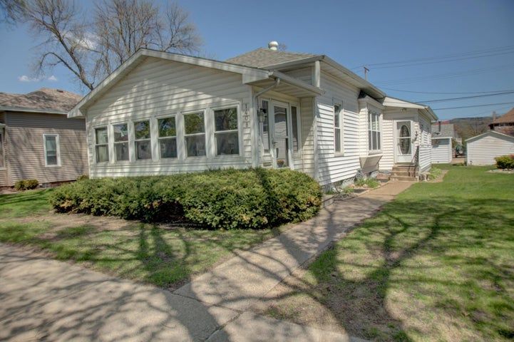 La Crosse Home, WI Real Estate Listing