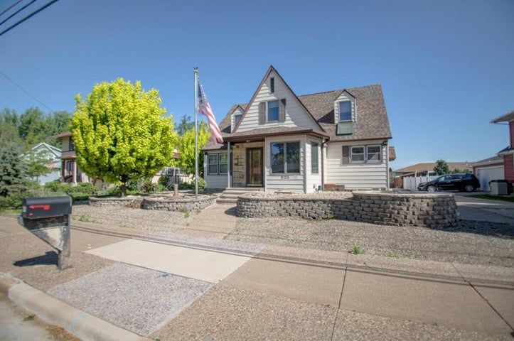 West Salem Home, WI Real Estate Listing