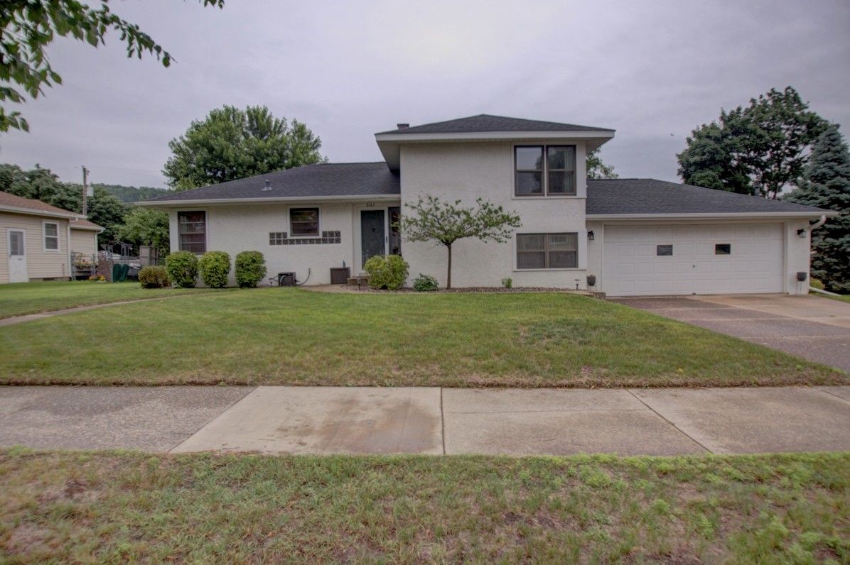 La Crosse Home, WI Real Estate Listing