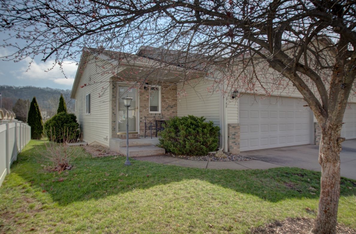 Onalaska Home, WI Real Estate Listing